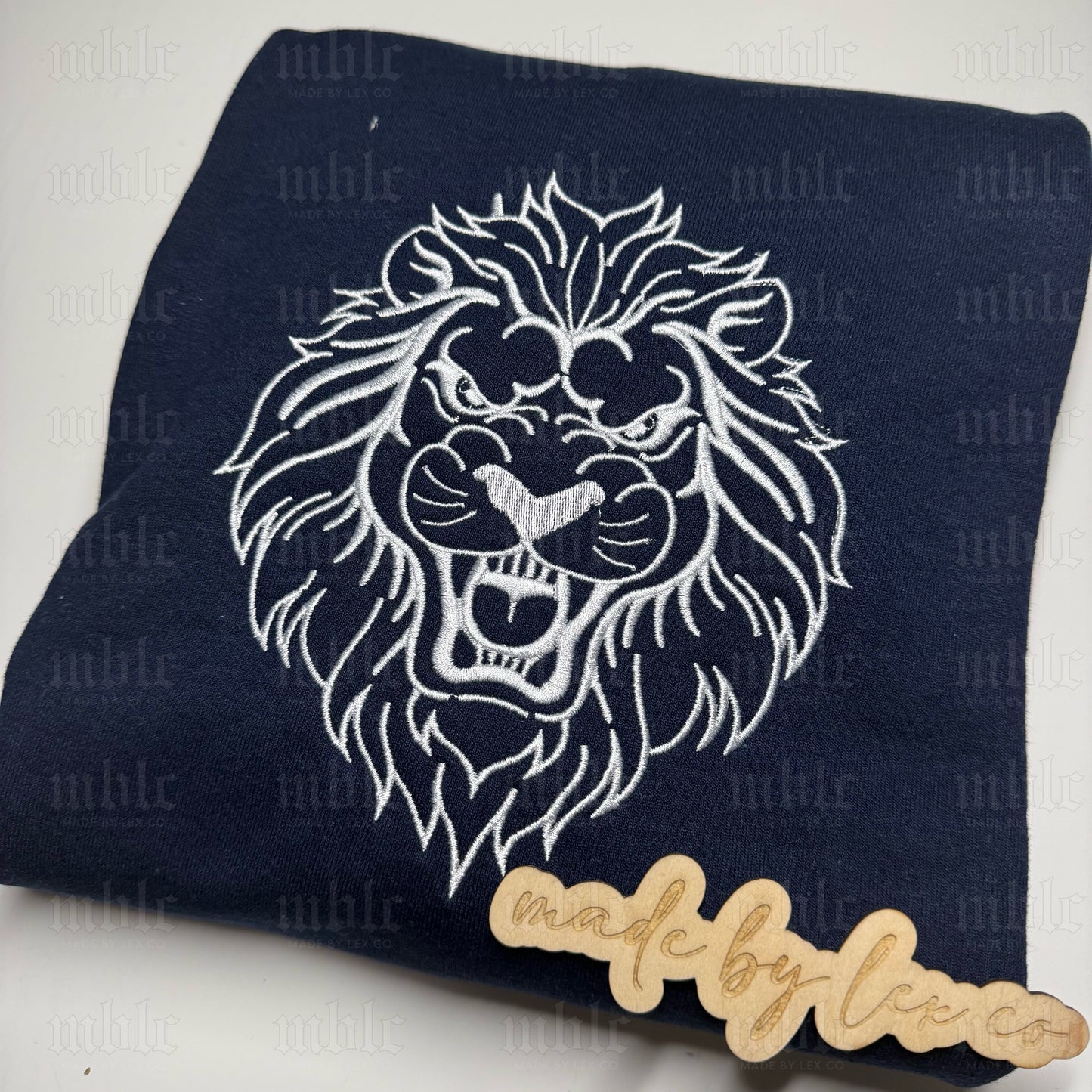 Vintage Lion Shirt - Embroidered