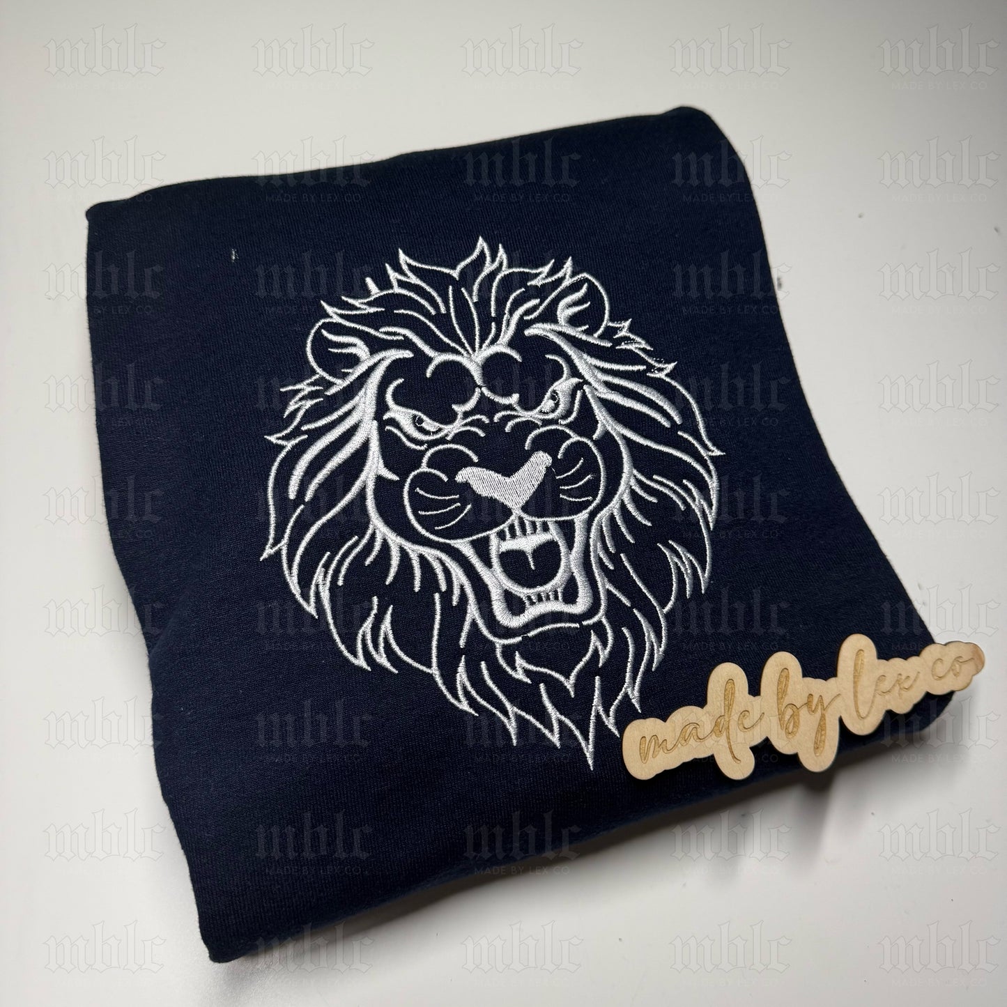 Vintage Lion Shirt - Embroidered