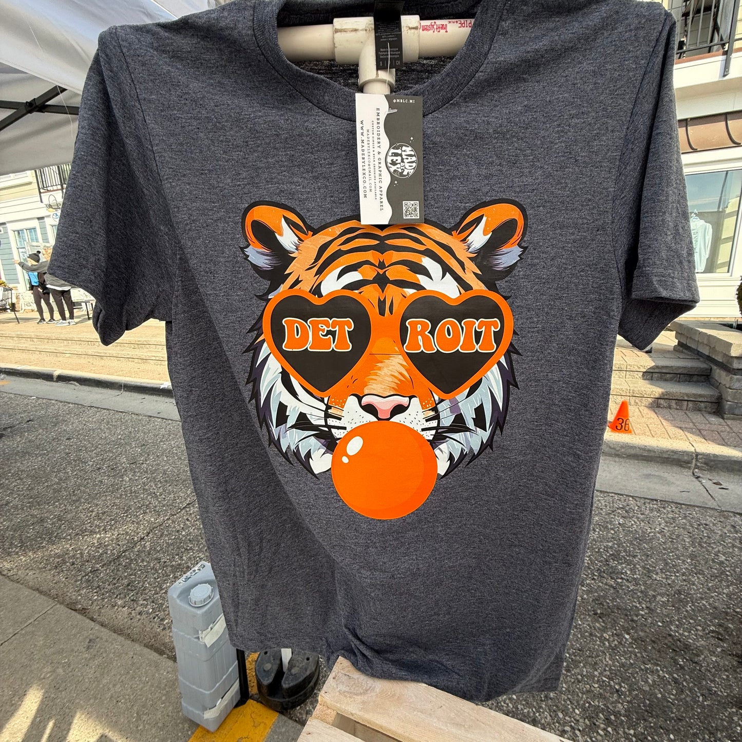 Bubble Tiger Tee - READY TO SHIP